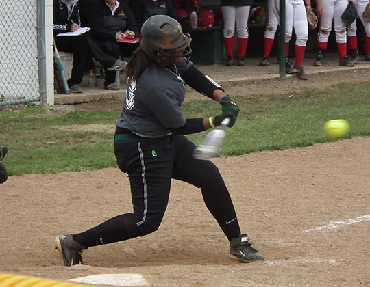 Kelly's walkoff boosts @FightinQuakerSB to split with Cardinals