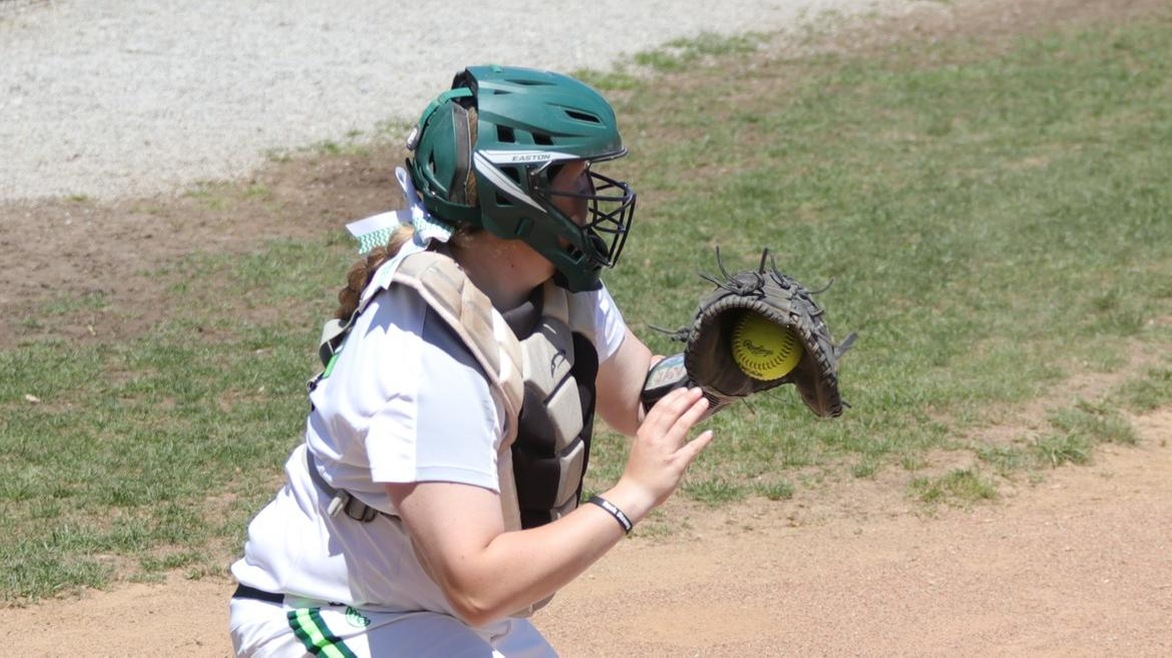 Softball Slips Up at Home in Defeats Versus Capital