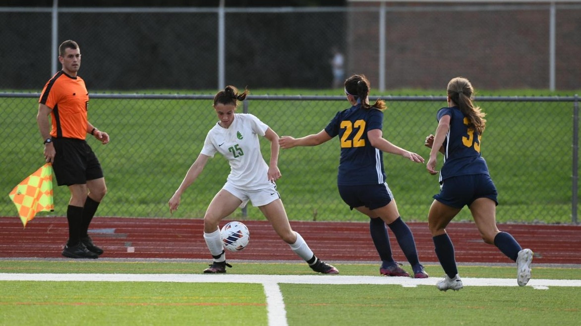 Women's Soccer Mauls the Grizzlies 3-0
