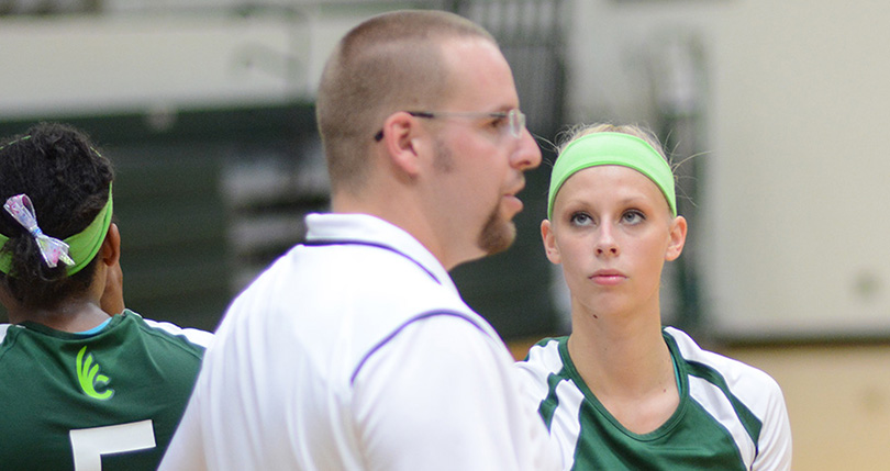 @DubC_Volleyball loses to Mount Union