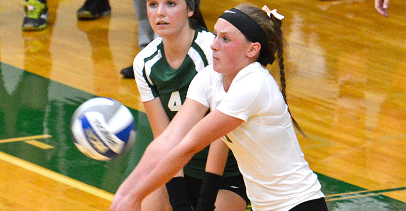 @DubC_Volleyball drops thrilling five-setter