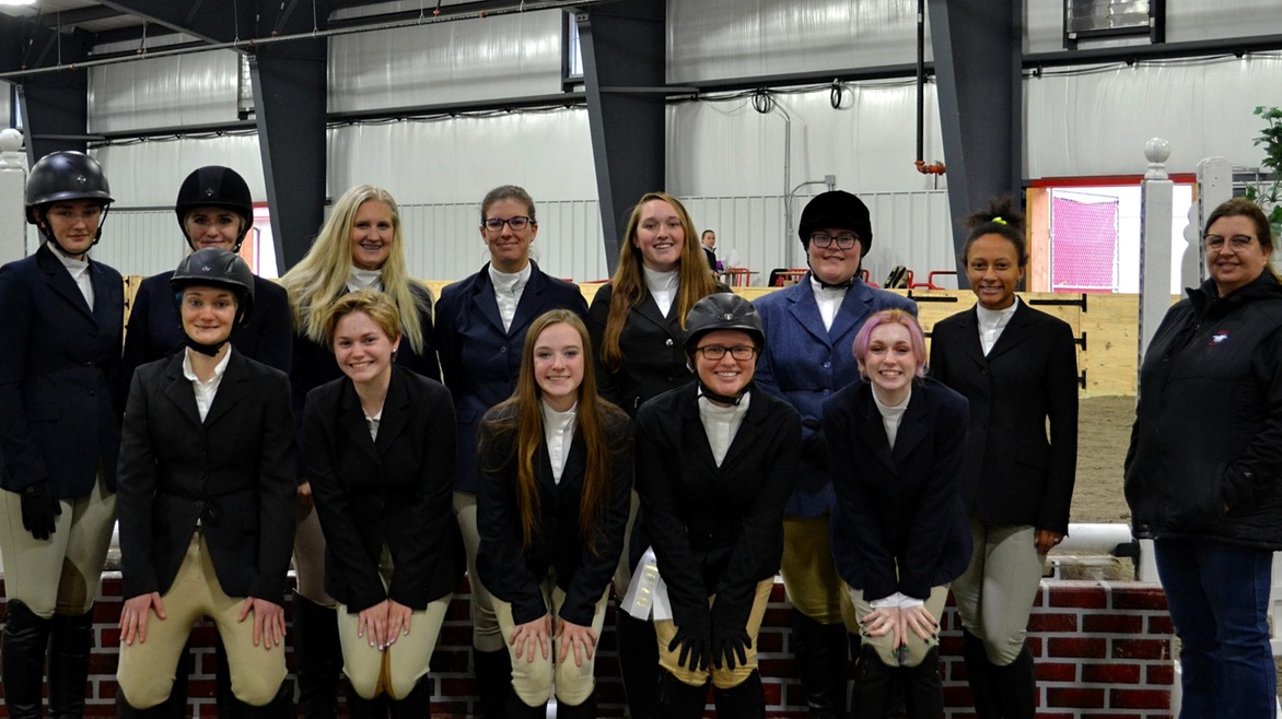 Equestrian Has Successful First Hunt Seat Show