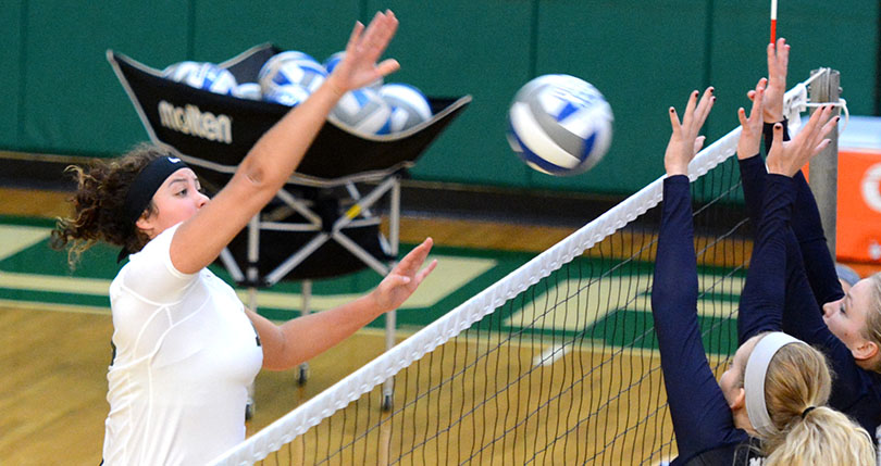 Another win for @DubC_Volleyball